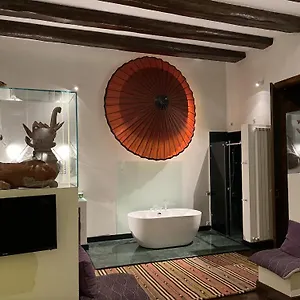 Hotel Castle In Old Town